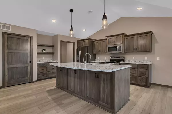 Saint Cloud, MN 56303,6847 Haven CT