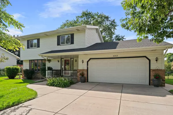 Vadnais Heights, MN 55127,4363 Bramblewood AVE
