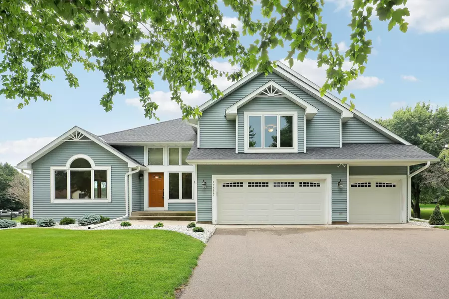 17353 Idlewood CT, Lakeville, MN 55044