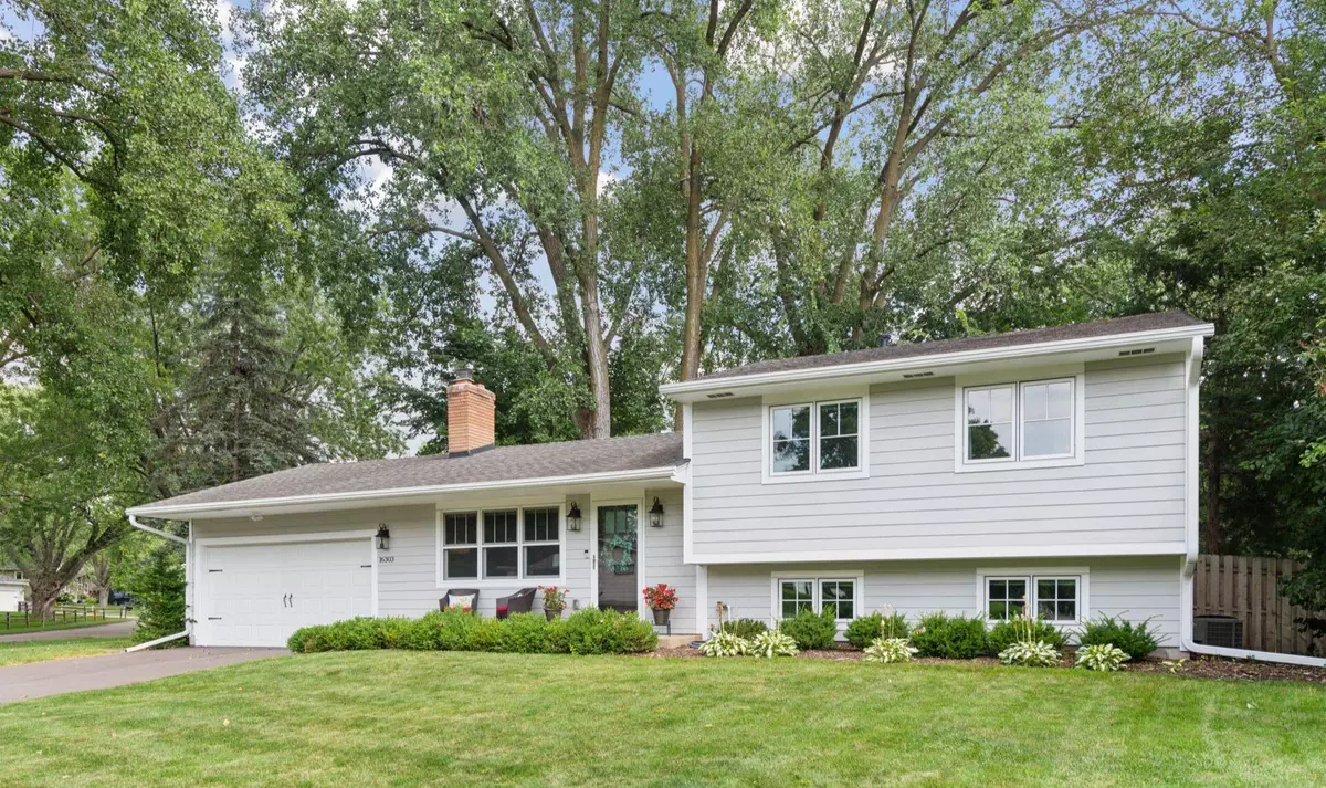 Minnetonka, MN 55345,16303 Temple DR S