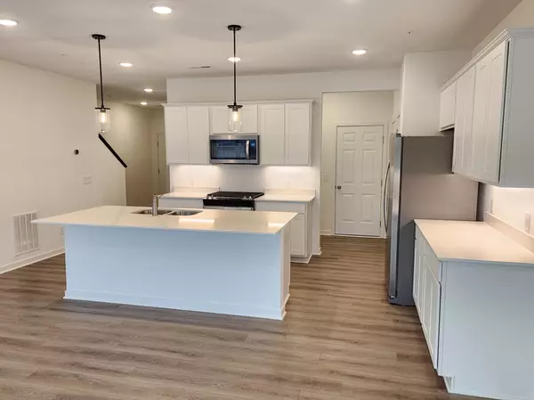 Rosemount, MN 55068,14995 Avondale VW