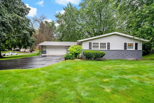 Maplewood, MN 55117,2091 Kenwood DR E