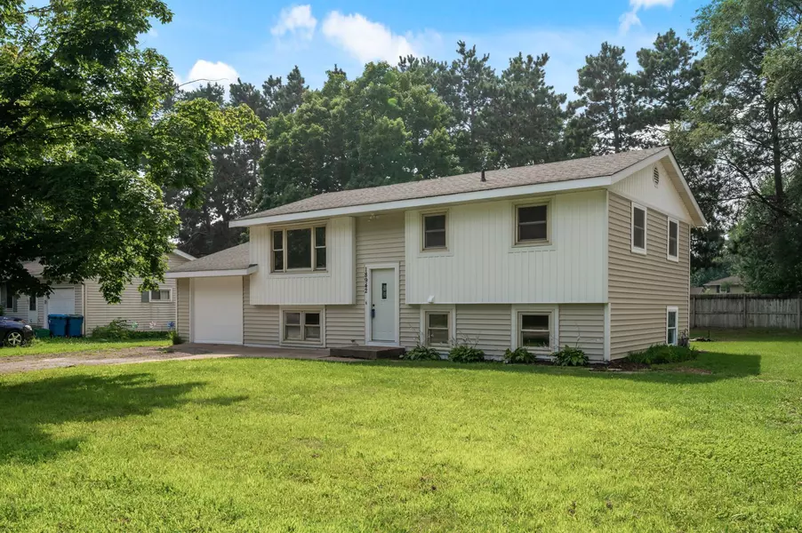 18942 Albany ST NW, Elk River, MN 55330