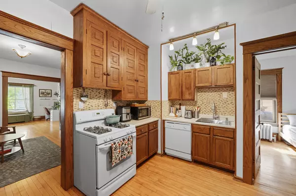 Minneapolis, MN 55408,2704 Pleasant AVE