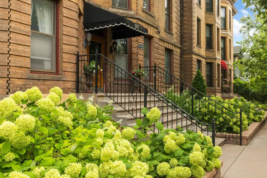 305 Dayton AVE #7, Saint Paul, MN 55102