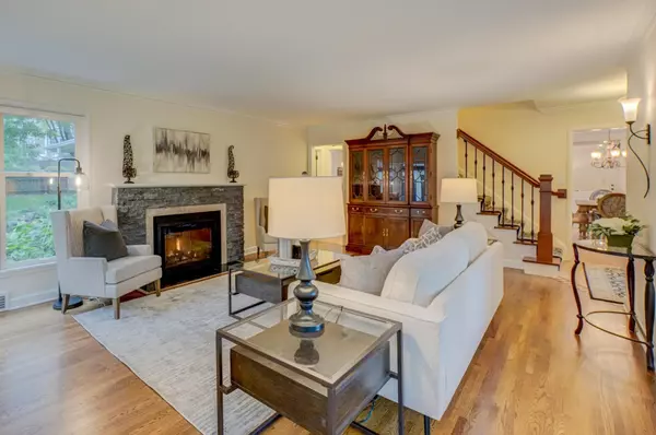 Saint Paul, MN 55116,1485 Edgcumbe RD