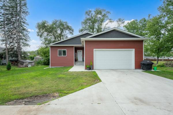 3233 Welch CT SE, Rochester, MN 55904