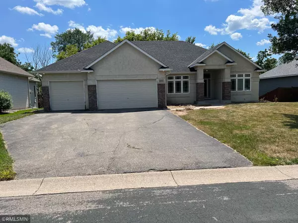 6257 Bolland TRL, Inver Grove Heights, MN 55076