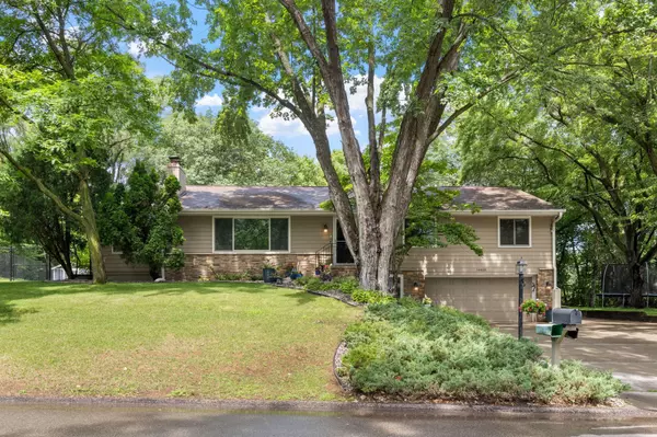 Minnetonka, MN 55345,14408 Moonlight Hill RD