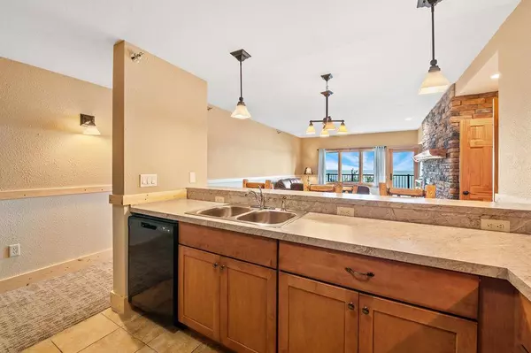 Two Harbors, MN 55616,1412 # 5-302a Burlington Road #5-302