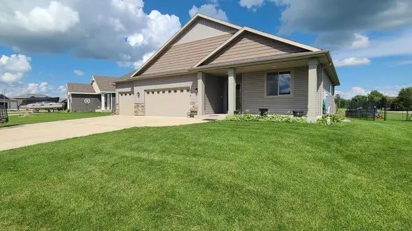 1302 18th DR NE, Austin, MN 55912