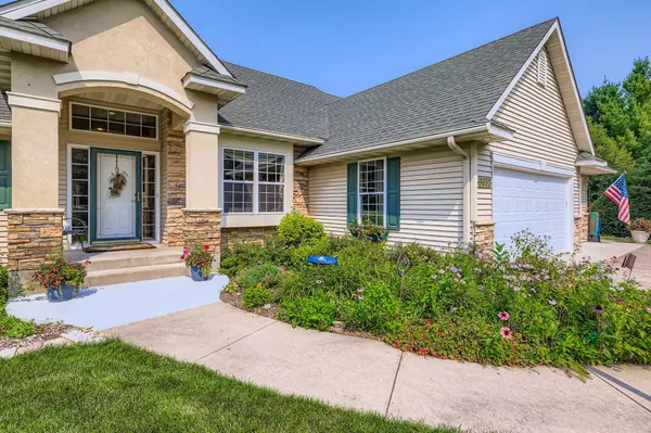 Lake Elmo, MN 55042,9652 55th ST N