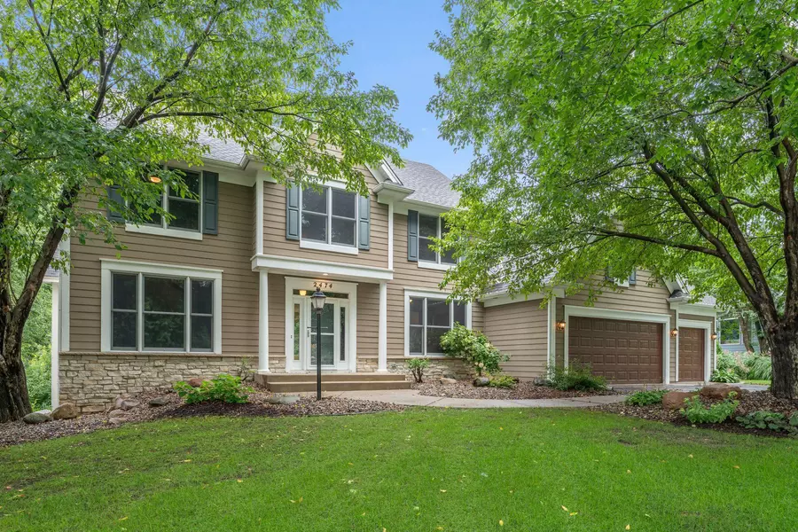 2474 Shadow Creek TRL, Woodbury, MN 55125