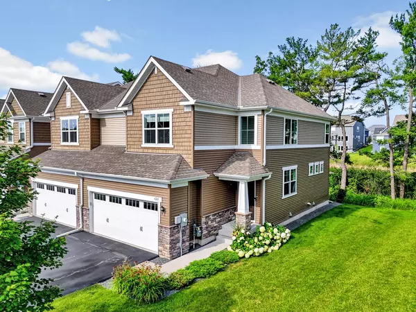 4260 Corn Silk LN, Woodbury, MN 55129