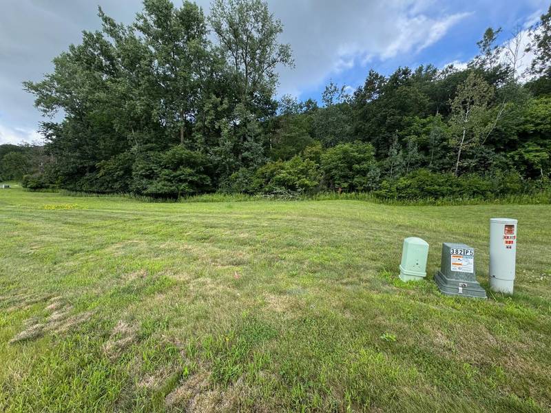 2720 Oakhurst DR, Lake City, MN 55041