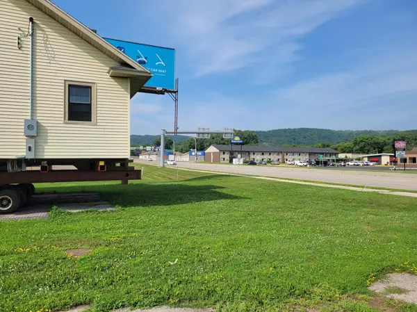 Winona, MN 55987,1797 Service DR