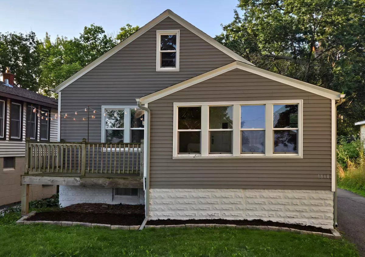 Maplewood, MN 55109,1844 E Shore DR