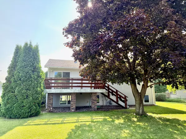 Little Falls, MN 56345,402 6th ST SW