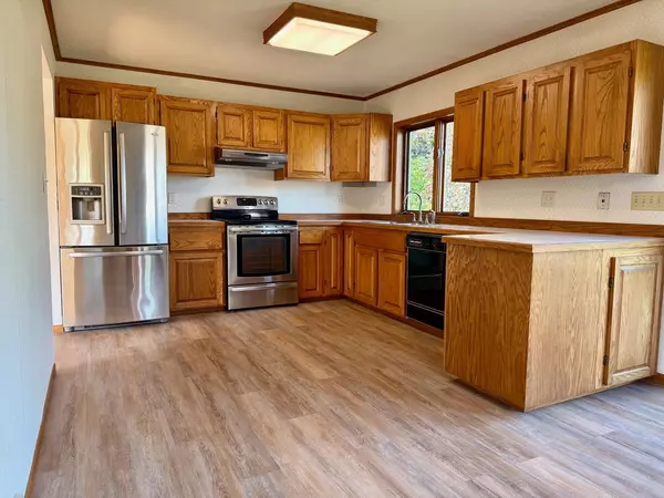 Little Falls, MN 56345,402 6th ST SW