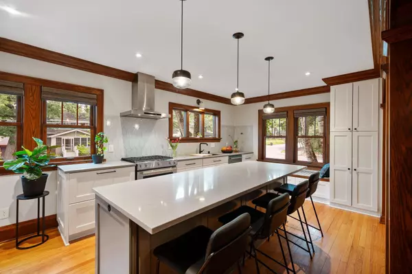 1369 Brompton ST, Saint Paul, MN 55108