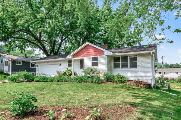 North Saint Paul, MN 55109,2153 Eldridge AVE E