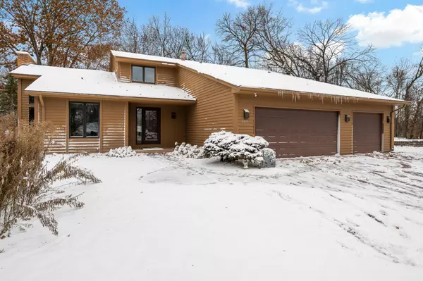 5515 Yorktown LN N, Plymouth, MN 55442