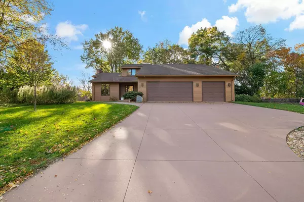 Plymouth, MN 55442,5515 Yorktown LN N