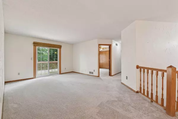 Eden Prairie, MN 55347,10246 Lee DR