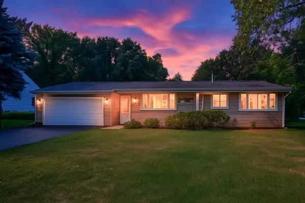 7925 Sunkist BLVD, Brooklyn Park, MN 55444