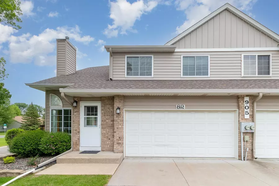 905 106th LN NW #82, Coon Rapids, MN 55433