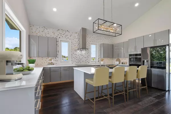 18663 Ogden CIR NW, Elk River, MN 55330