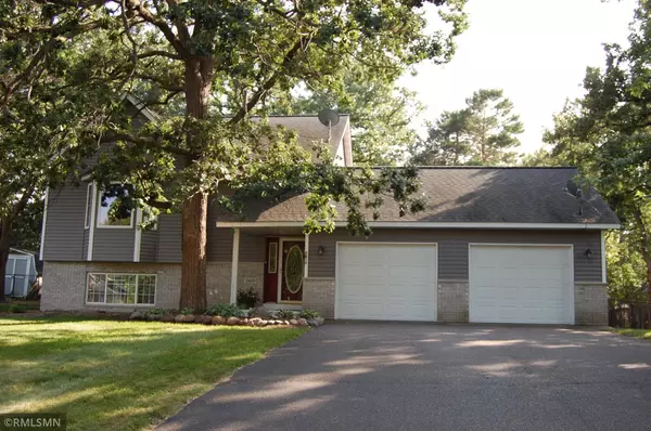 2619 Meadow Oak LN, Monticello, MN 55362