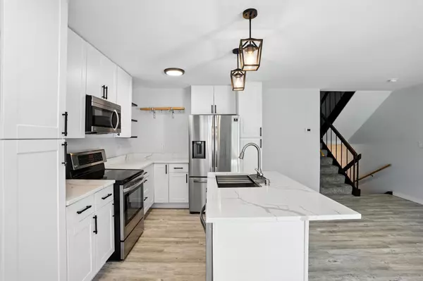 Eagan, MN 55121,3296 Hill Ridge DR #58