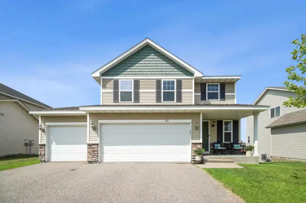 125 Pottok LN, Shakopee, MN 55379