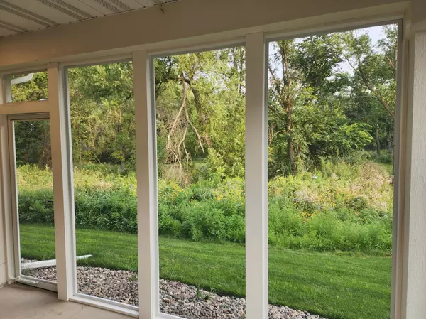 Shorewood, MN 55331,25375 Park LN