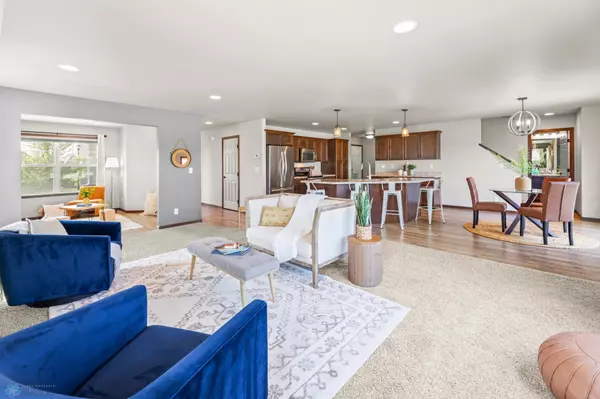 West Fargo, ND 58078,2842 McLeod DR E