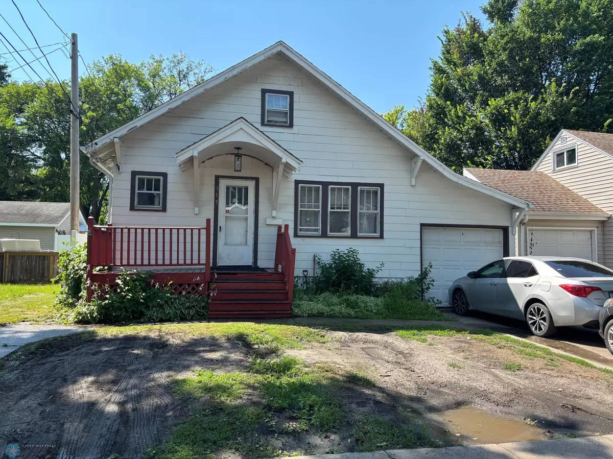 Moorhead, MN 56560,315 Dudrey CT