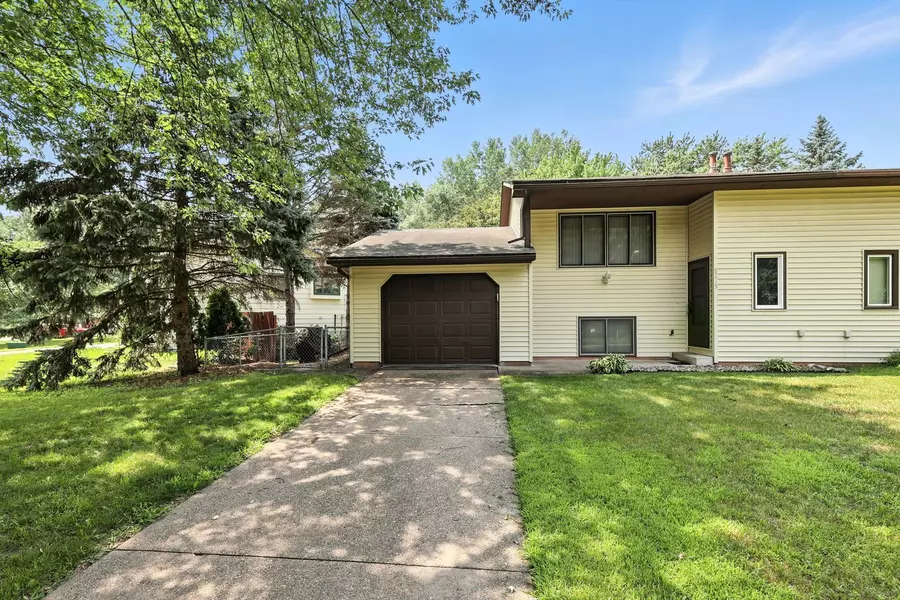 8215 Queen AVE N, Brooklyn Park, MN 55444