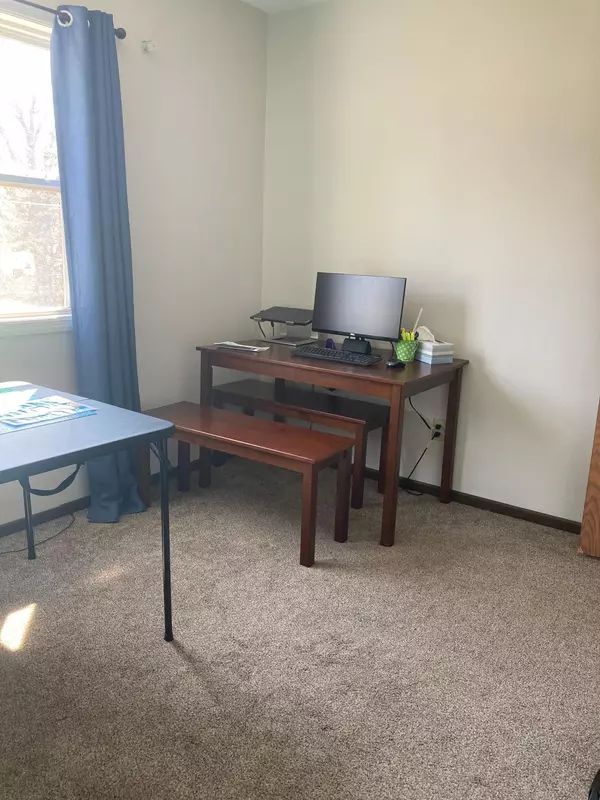 Lake Crystal, MN 56055,321 W Bert ST #35