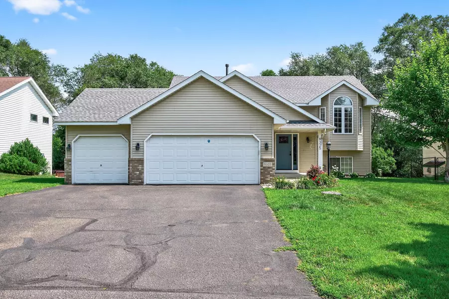 9325 Harkness AVE S, Cottage Grove, MN 55016