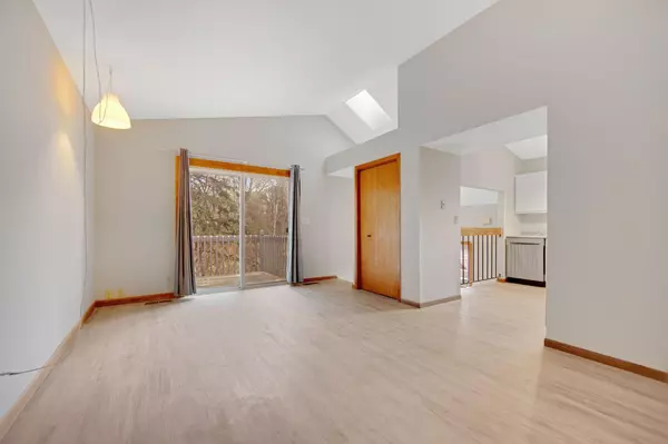 Brooklyn Center, MN 55430,885 70th AVE N