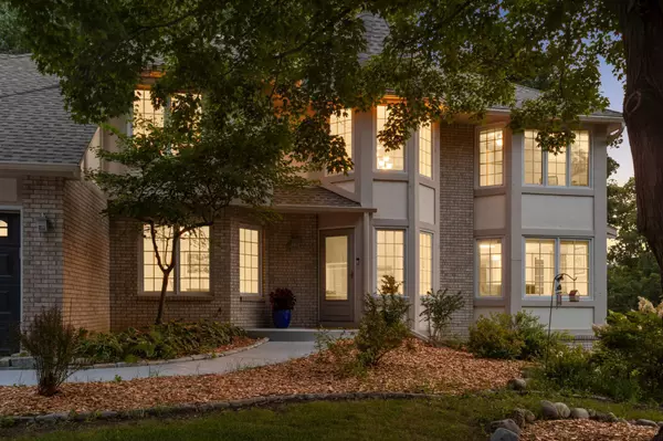 Minnetonka, MN 55345,15395 Highland BLF