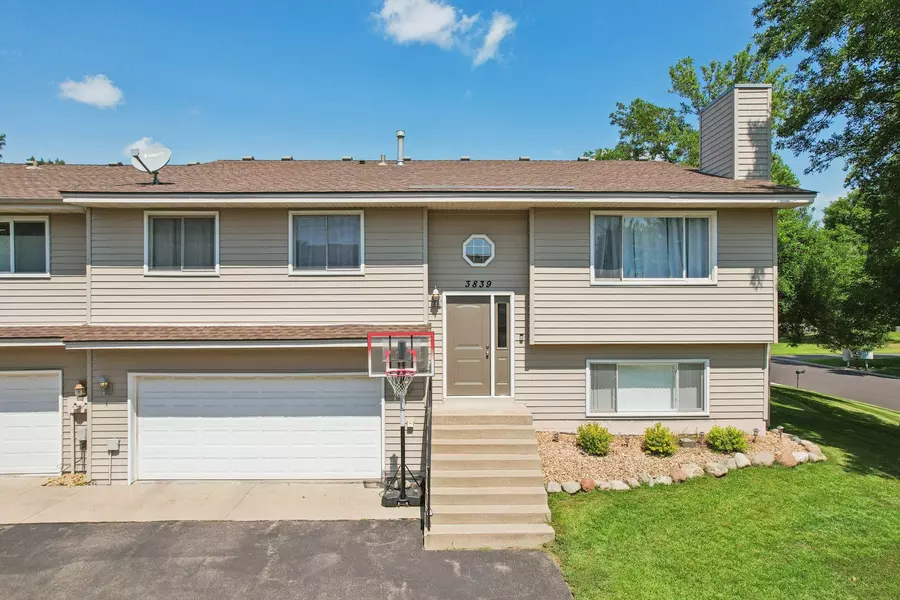 3839 Windcrest CT, Eagan, MN 55123
