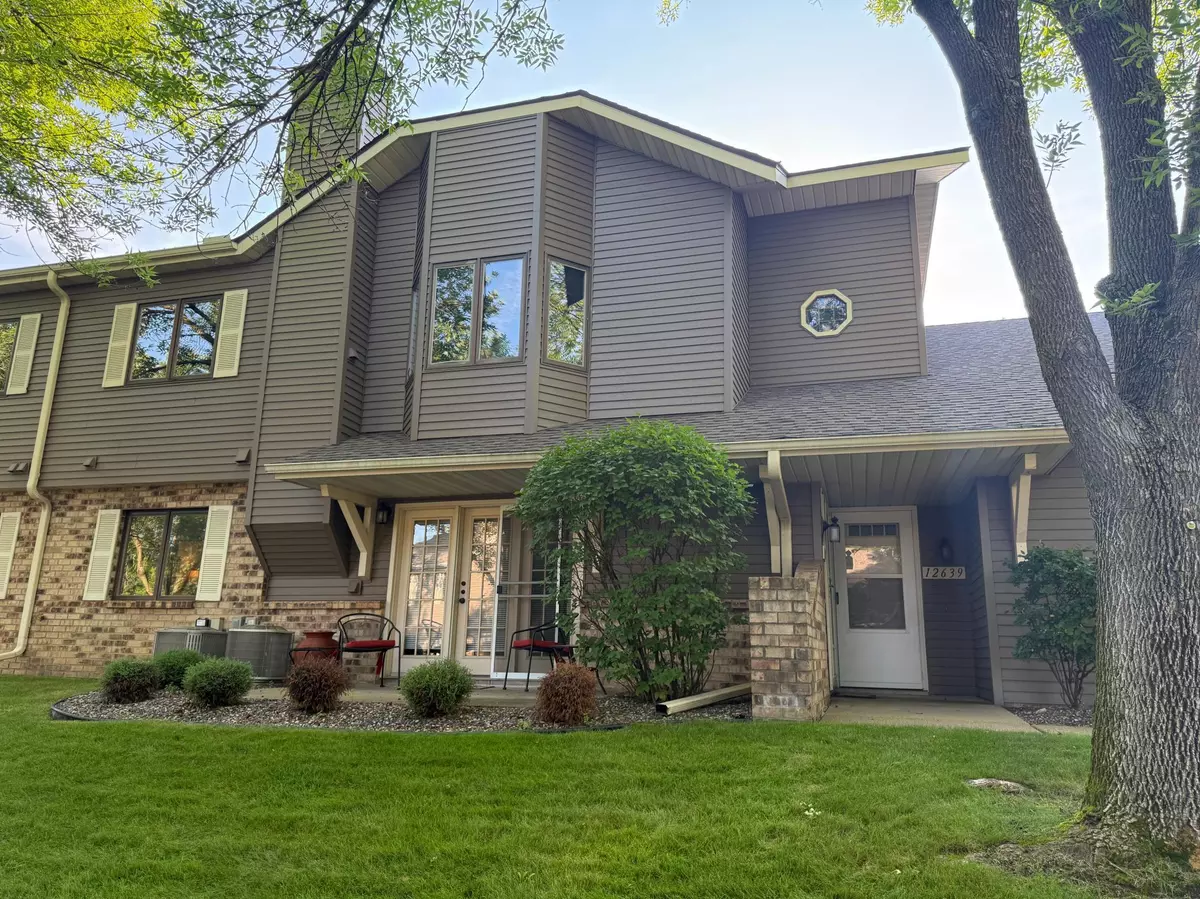 Minnetonka, MN 55305,12637 Sherwood PL