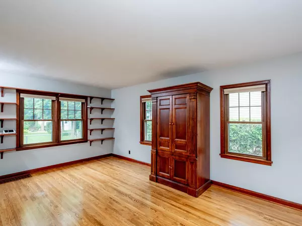 Hastings, MN 55033,515 5th ST W