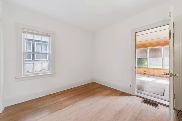 Minneapolis, MN 55418,2223 Arthur ST NE