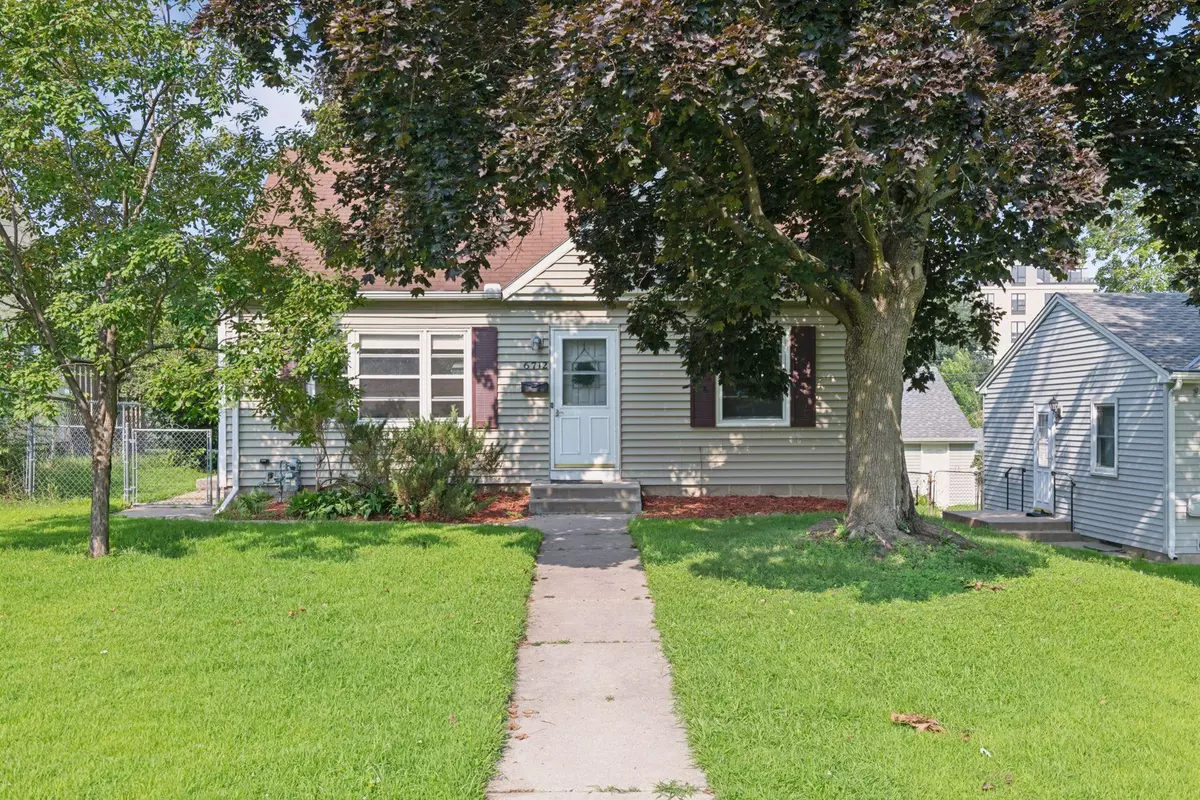Richfield, MN 55423,6712 Washburn AVE S