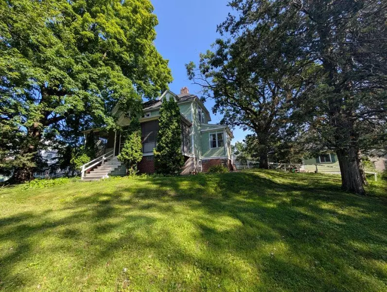 2655 Stillwater ST, White Bear Twp, MN 55110
