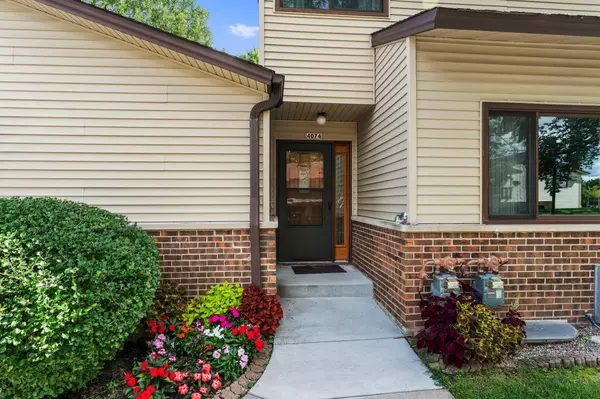 Saint Anthony, MN 55421,4074 Foss RD