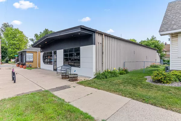 Saint Paul, MN 55102,1254 7th ST W